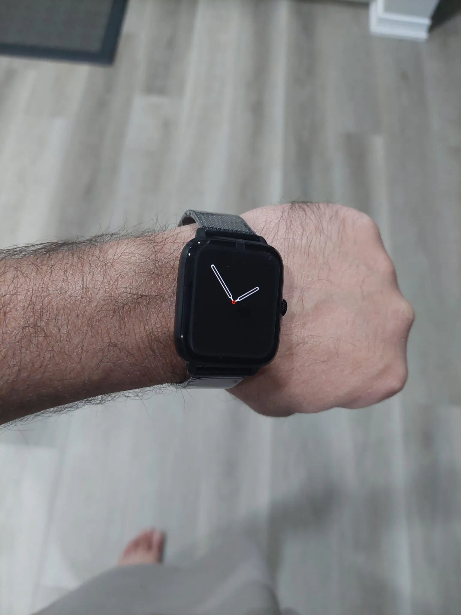 iS102 Smart Watch | Bluetooth Calling & Text