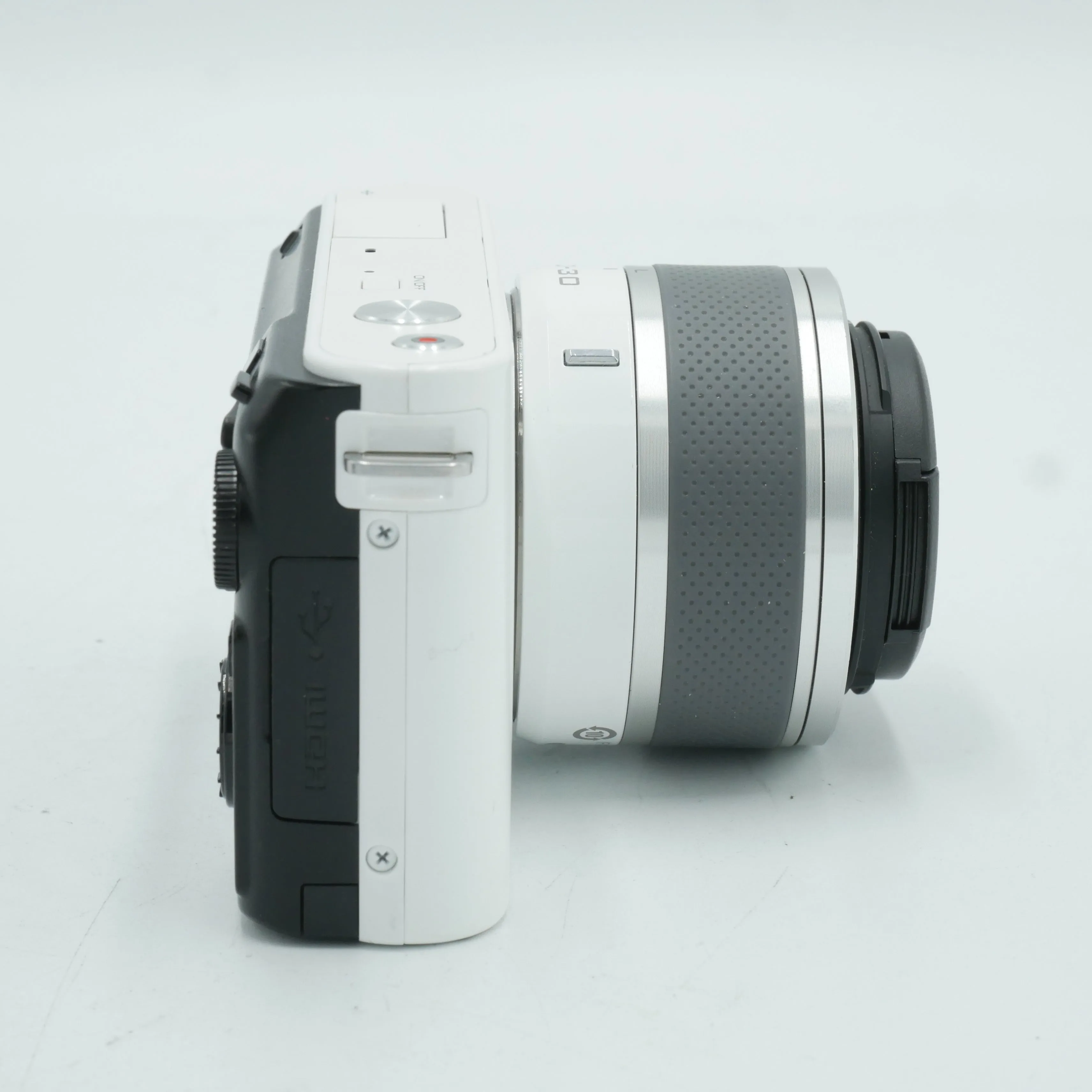 Nikon 1 J1 Mirrorless Digital Camera with 10-30mm Lens (white) *USED*