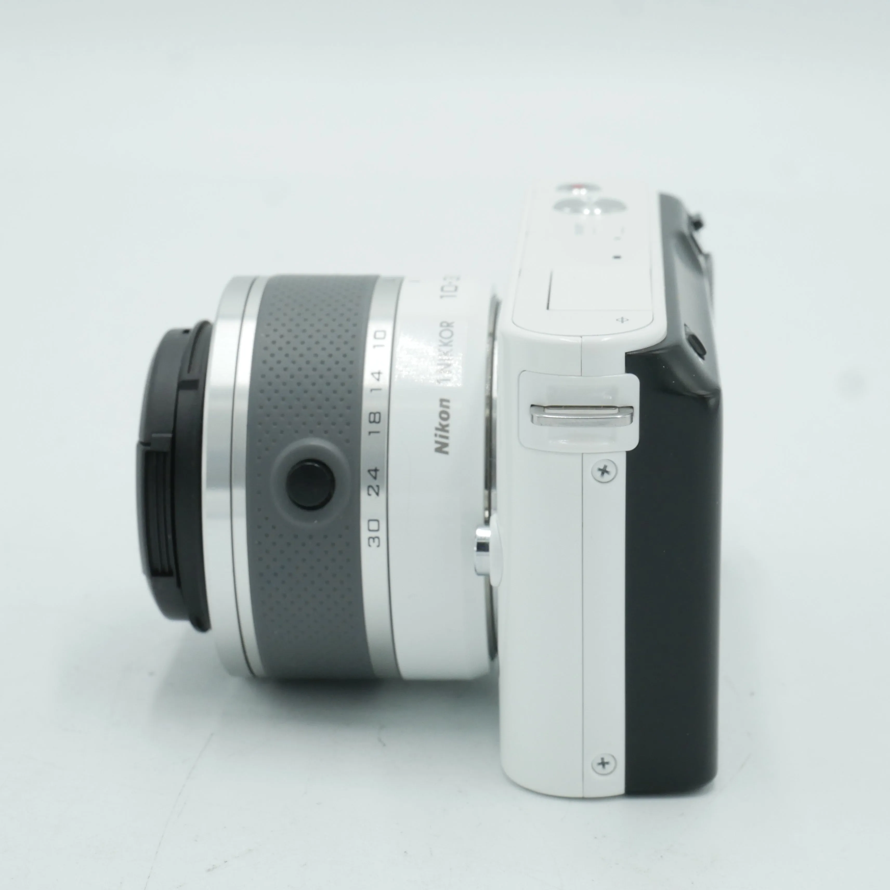 Nikon 1 J1 Mirrorless Digital Camera with 10-30mm Lens (white) *USED*