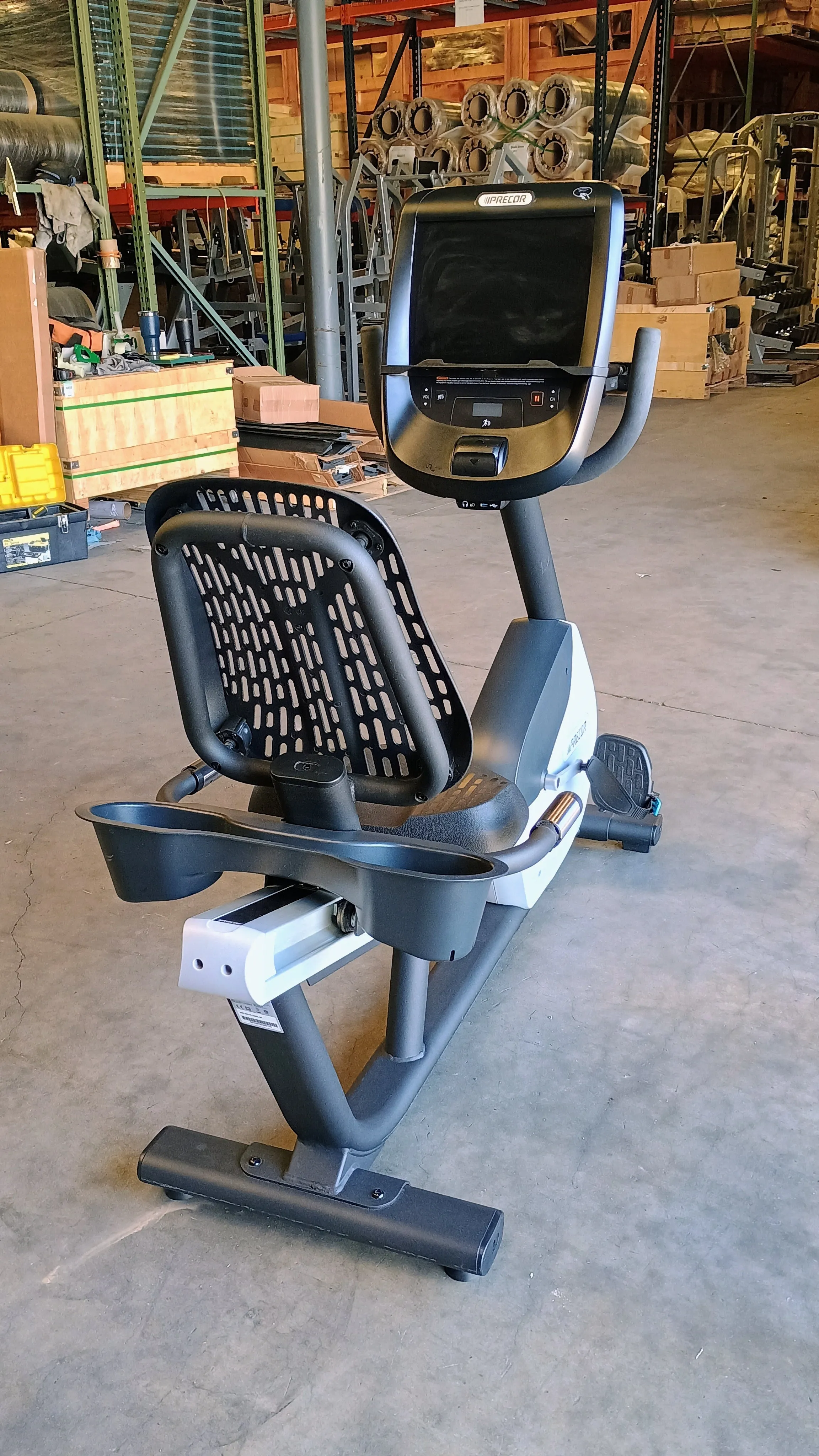 Precor RBK Recumbent Bike 685-665-635 w/ P82 Console (USED)