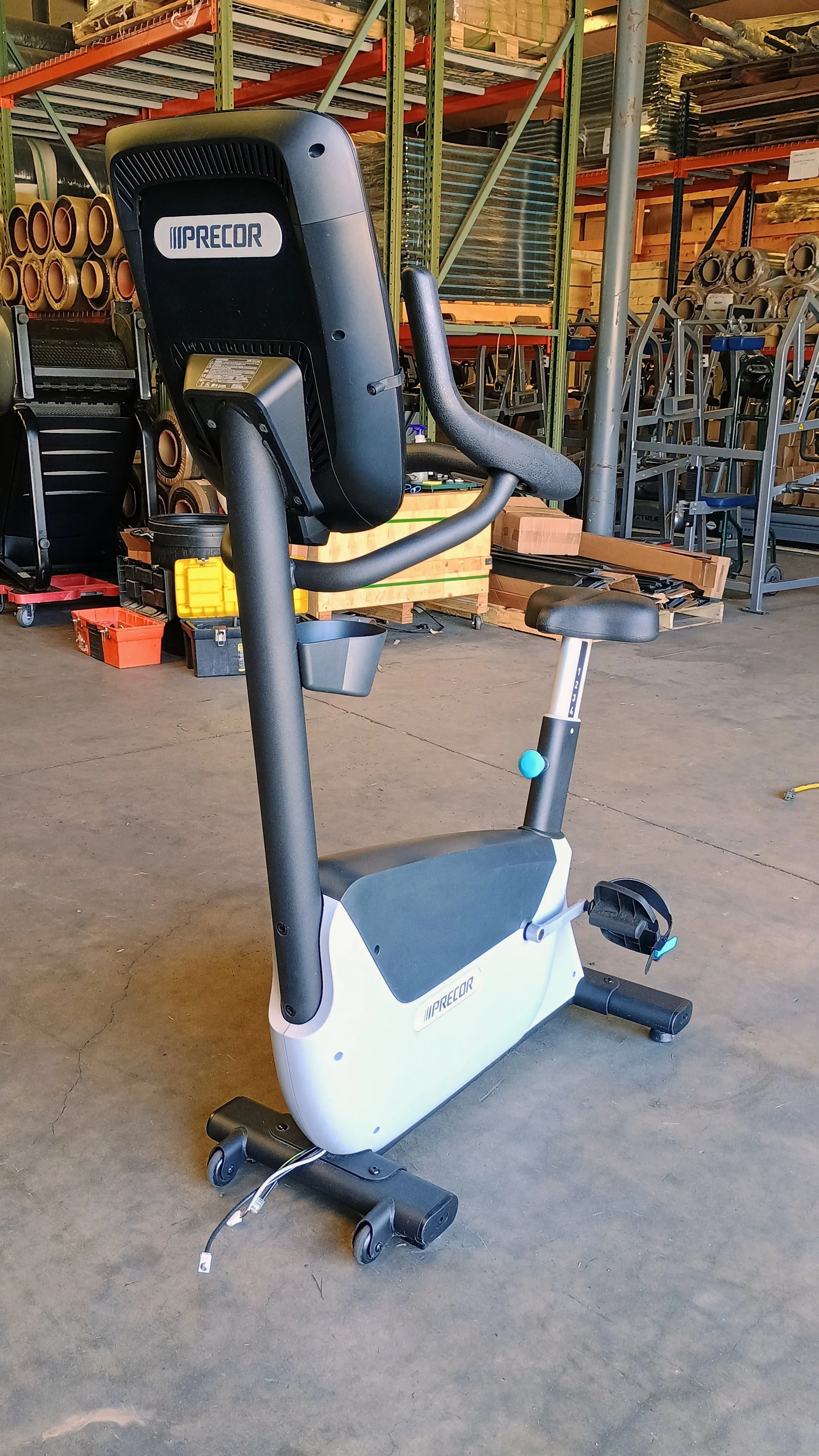 Precor UBK Upright Bike 685-665-635 w/ P82 Console (USED)