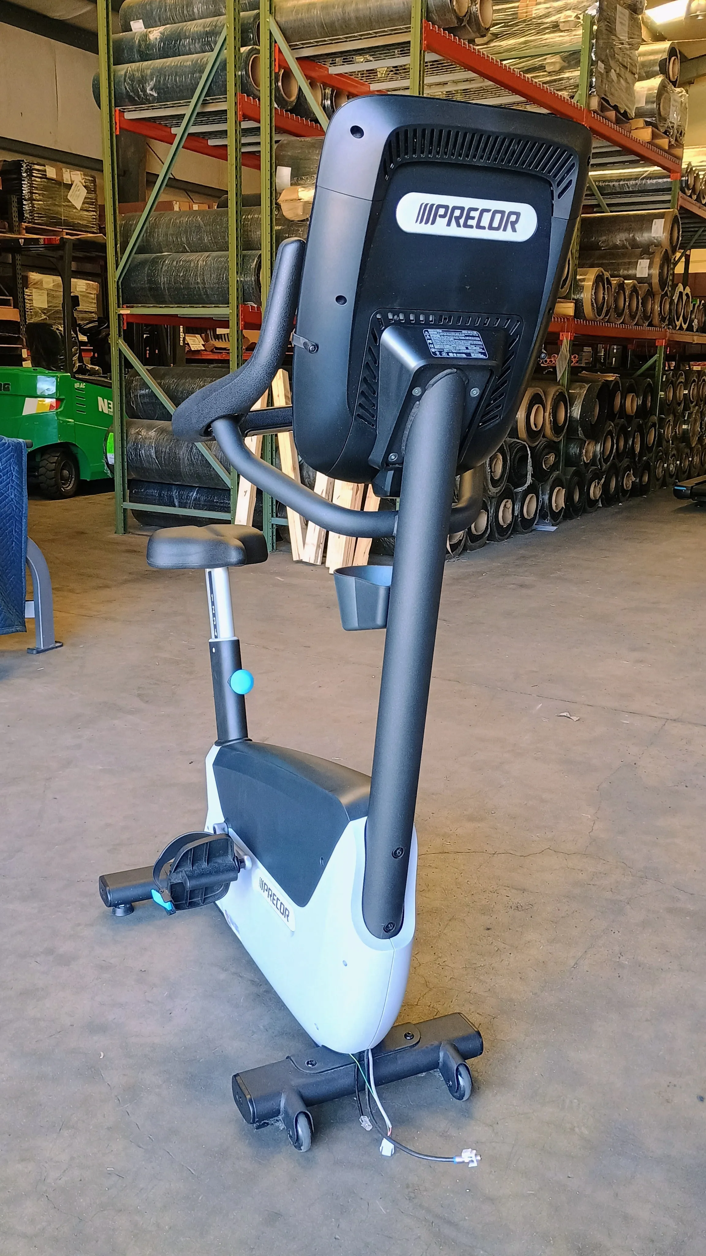 Precor UBK Upright Bike 685-665-635 w/ P82 Console (USED)