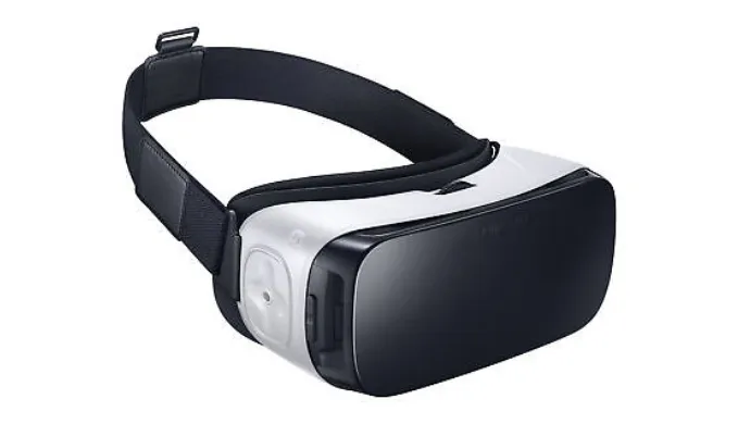 Samsung Gear VR R322 Powered by Oculus - Frost White (Certified Refurbished) - Ships Same/Next Day!